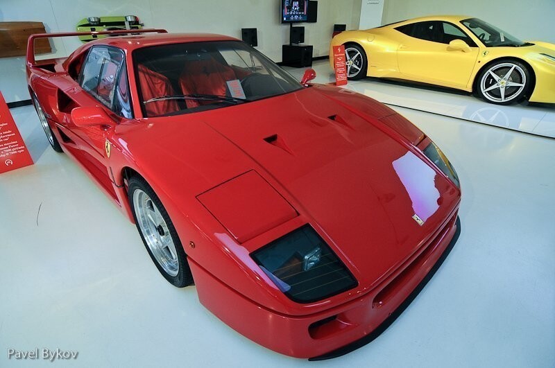 Легендарный спорткар Ferrari F40:
