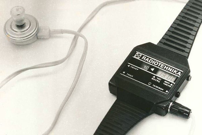Наручные часы с радио, продукт рижской "Радиотехники", 1986 год