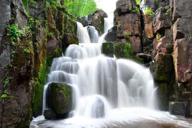 Чудесный и малоизвестный водопад на границе Иркутской и Красноярской областей