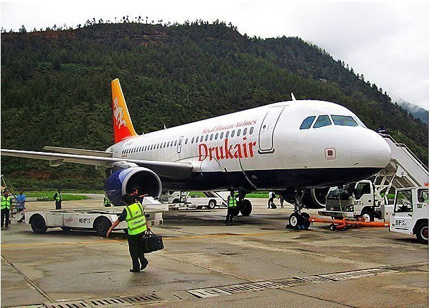 Aэробус А-319, Аэропорт Паро, Бутан.