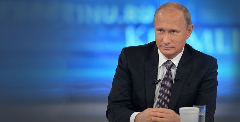 С места в карьер: Владимир Путин начал «Прямую линию» с вопросов о российской экономике