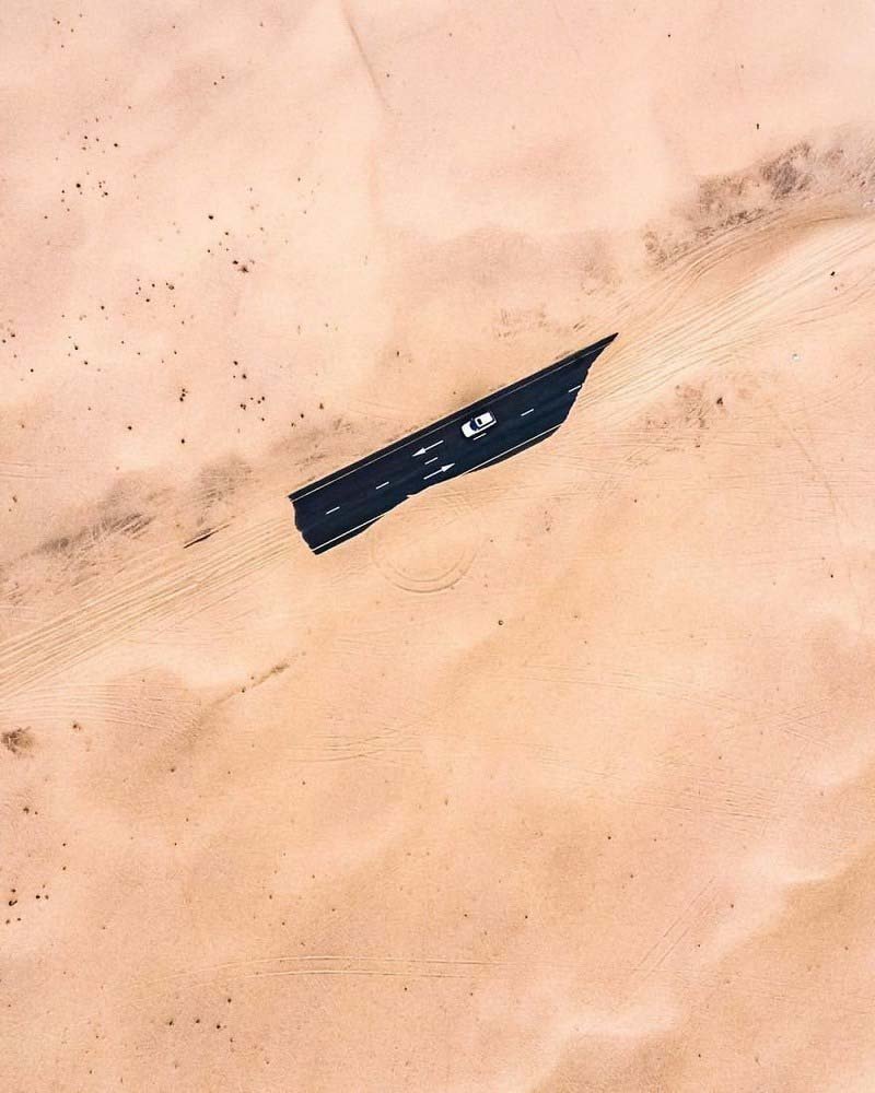 7. Засыпанная песком автомагистраль (Дубай, ОАЭ)