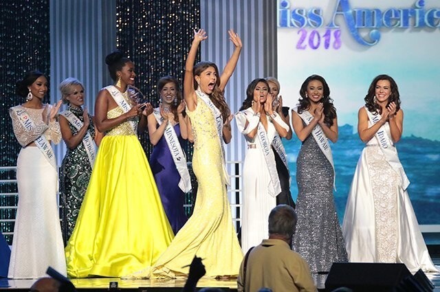 После скандала : конкурс "Мисс Америка" отказался от дефиле в купальниках и вечерних платьях