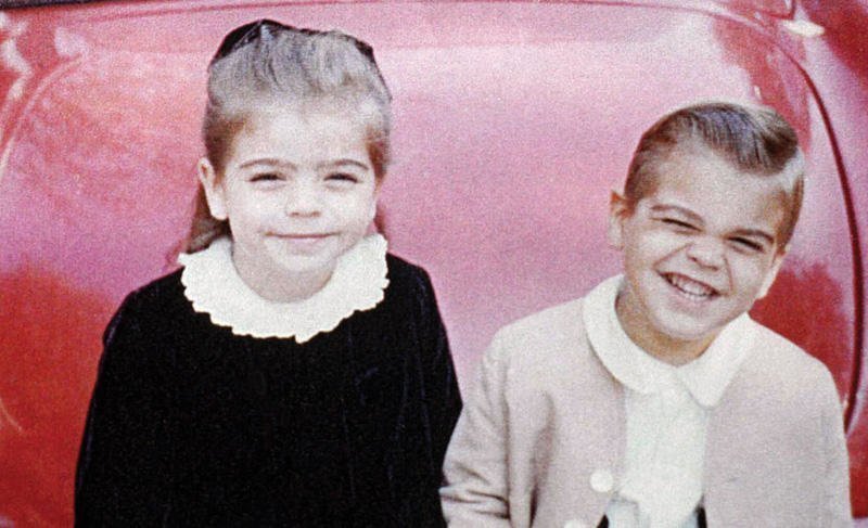8. Детский снимок Джорджа Клуни и его старшей сестры Аделии Зейдлер