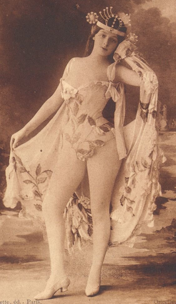 Марта Александра - французская танцовщица, светская львица и куртизанка