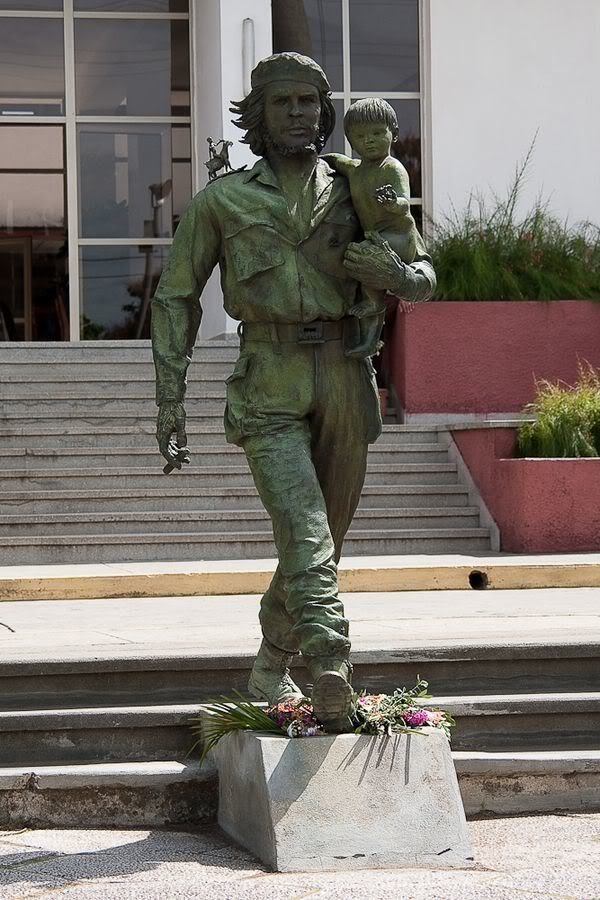Что бы помнили, с днём рождения команданте Че Гевара!!!