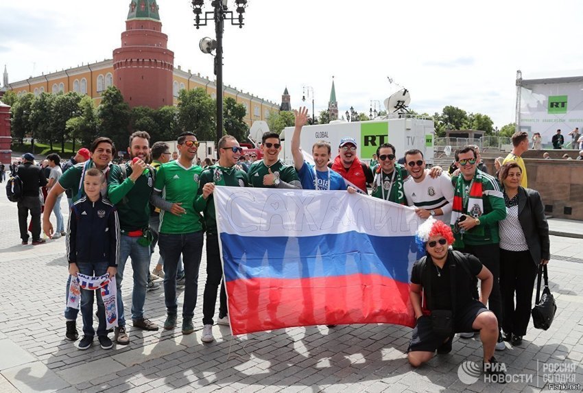 Смотрим открытие 21-го Чемпионата Мира по футболу в России