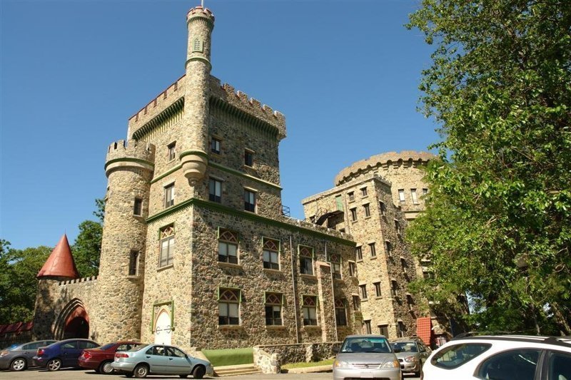 Usen Castle – общежитие в стиле Хогвартса