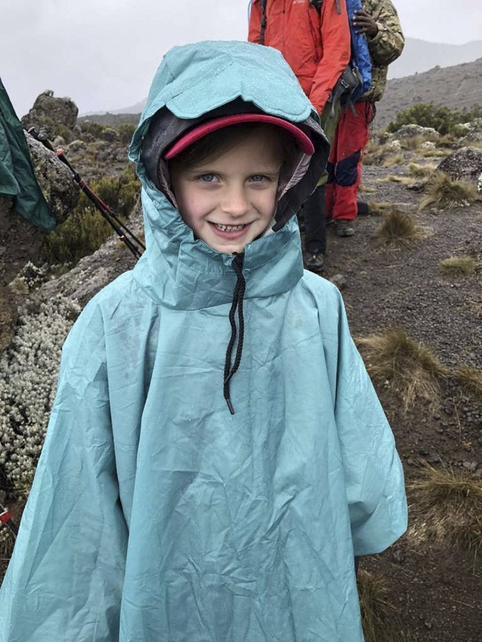 Монтана решила совершить восхождение на Килиманджаро в память отца и для того, чтобы поддержать сбор средств на свой проект