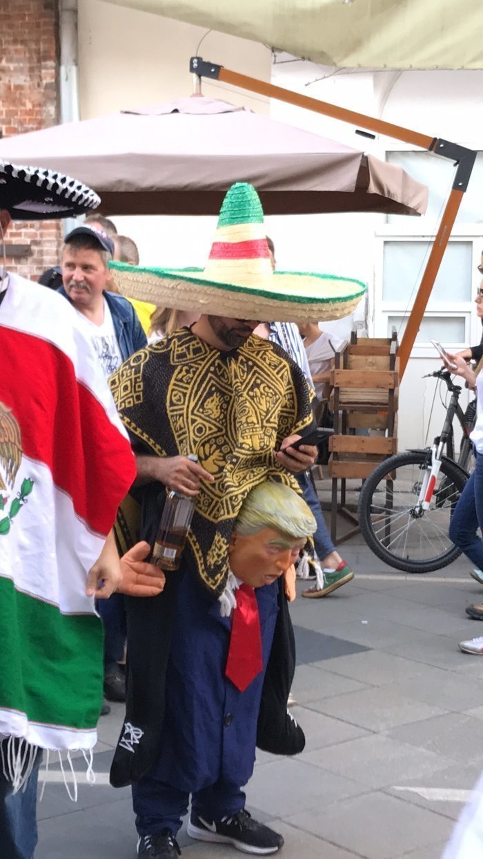 Ушлые и забавные мексиканские болельщики