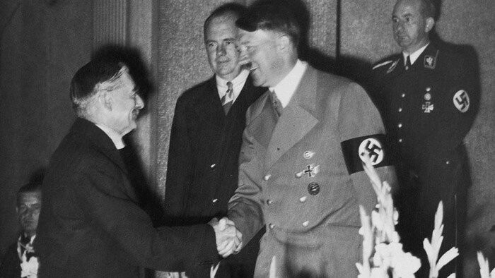 Чемберлен и Гитлер