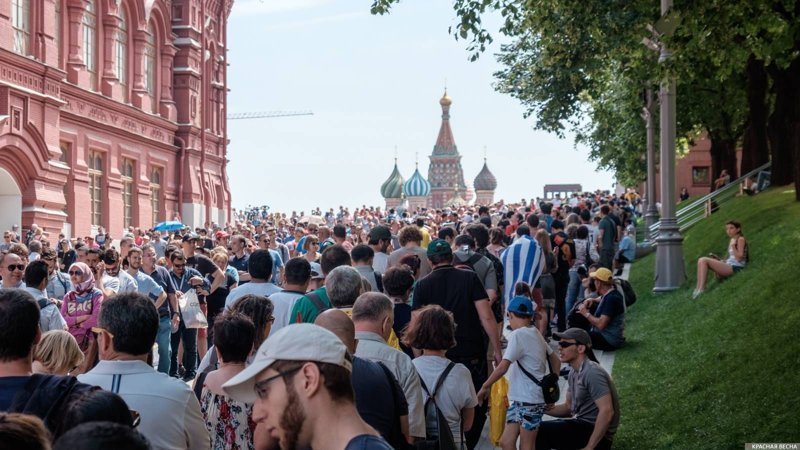 Болельщики пришли к Ильичу: «Ленин — суперчеловек»