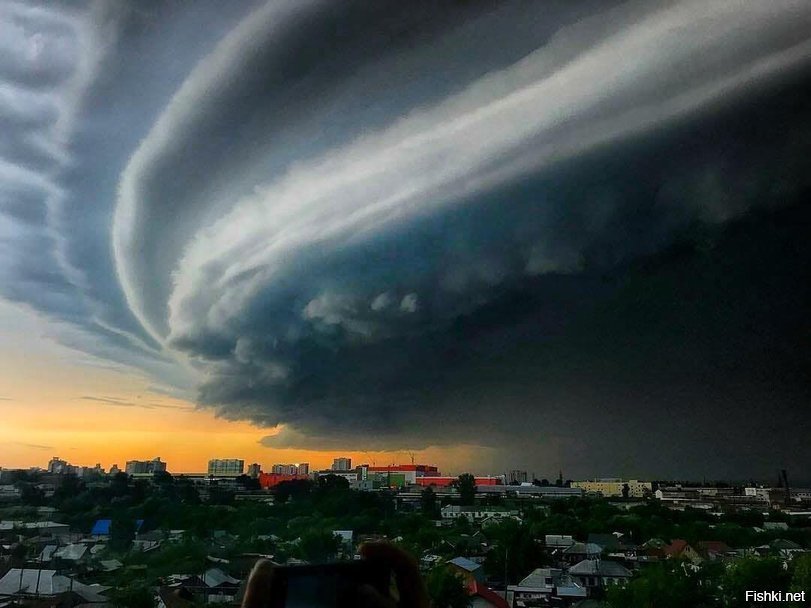 На Барнаул напал ураган