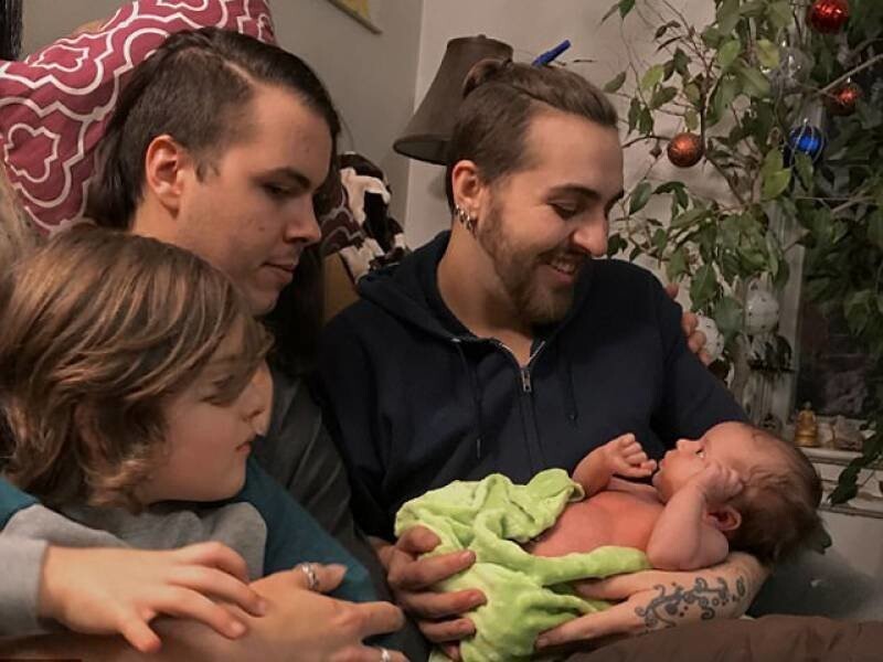 Этот мир окончательно сошёл с ума: в США трансгендер впервые родил ребёнка