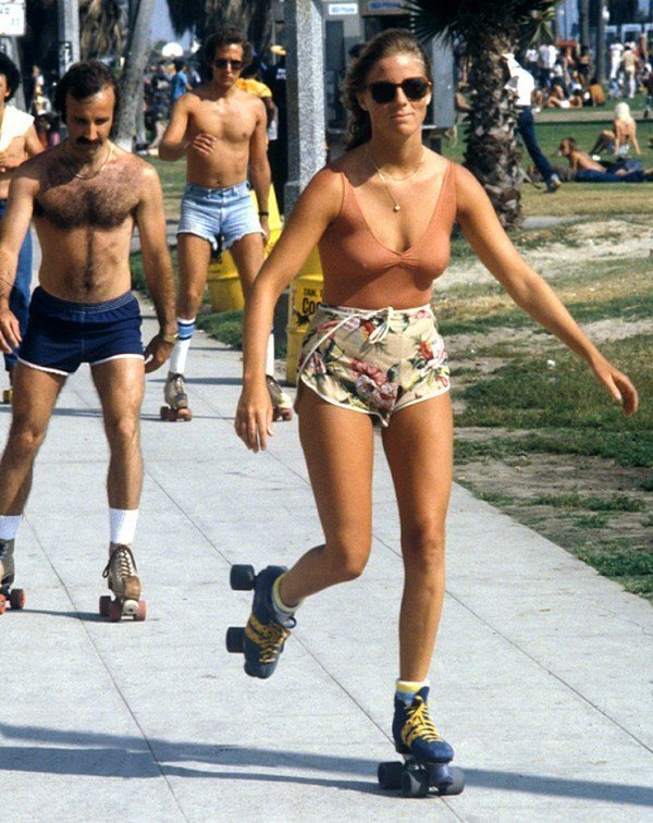 Rollerskating, Venice Beach, Калифорния, 1979.