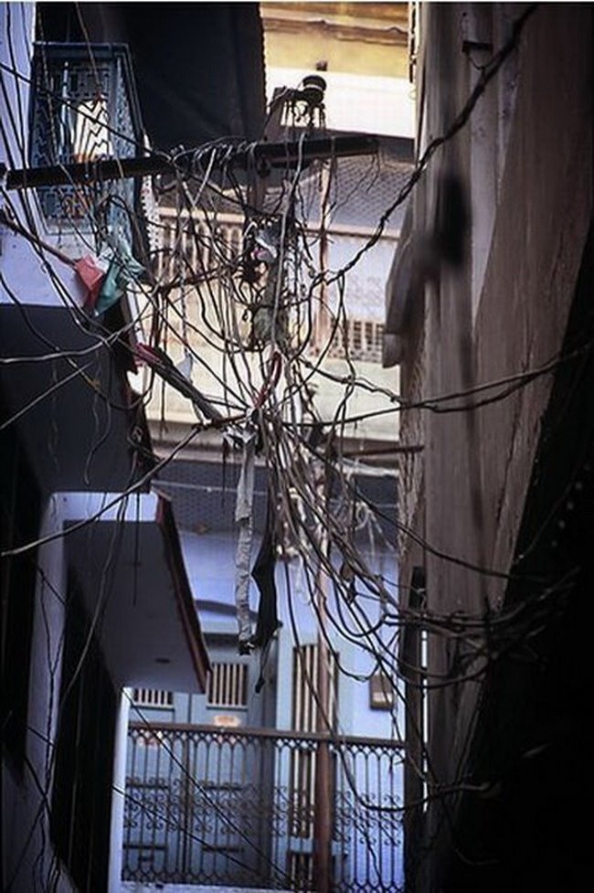 Тяжело в Индии электрикам