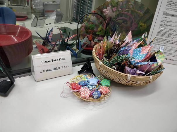22. В международном аэропорту Нарита, Токио, вместо конфеты вам подарят оригами