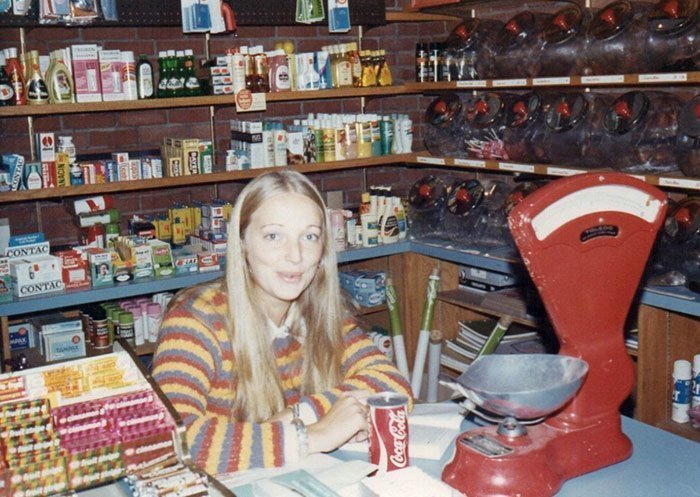 Продавщица, 1973 год 