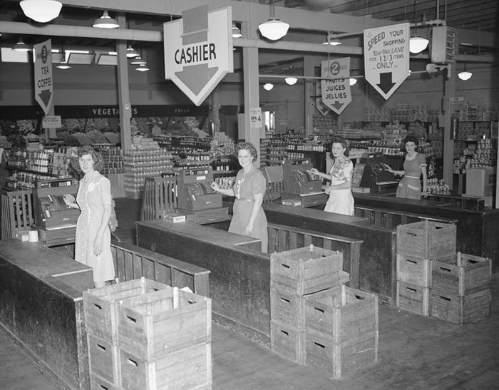 Универсам в Ок-Ридж, Теннесси, 4 июля 1945 года 