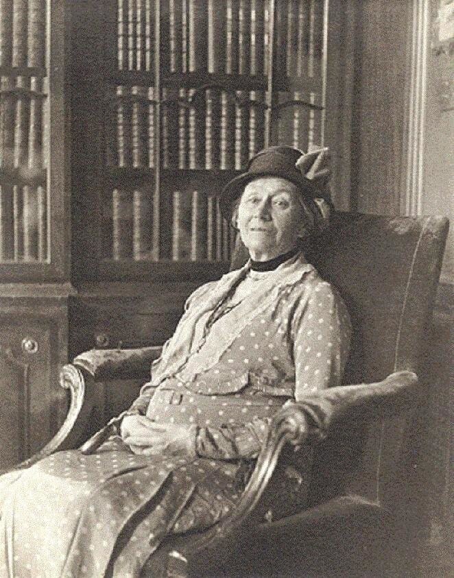 Алиса Лидделл Харгривз Плезенс в пожилом возрасте, 1932 г.