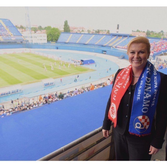 Президент Хорватии прилетела экономом, посмотрела матч с обычными фанатами и пригласила Путина в Сочи