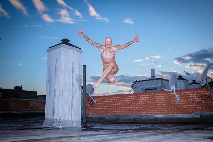 Фотопроект Bare Sky Dance: обнаженный балет на крышах Нью-Йорка