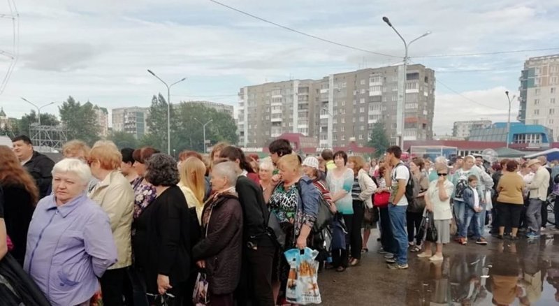 Драка в Новокузнецке разгорелась из-за бесплатных пельменей