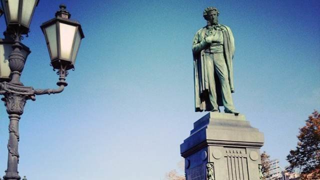 "Изнасилованная у памятника Пушкину" гражданка Германии дала дикое интервью