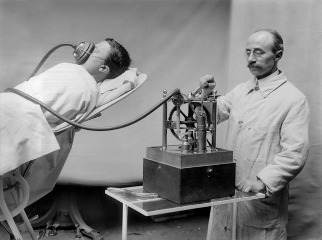 4. Анестезирующая машина, Франция, 1913