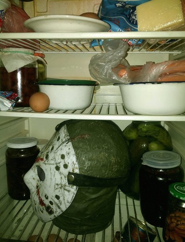 А что вы храните в своём холодильнике в пятницу 13-го?