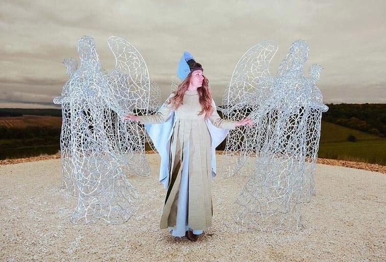Скульптуры ангелов Александры украшают парк развлечений «Кудыкина-гора» в Липецкой области