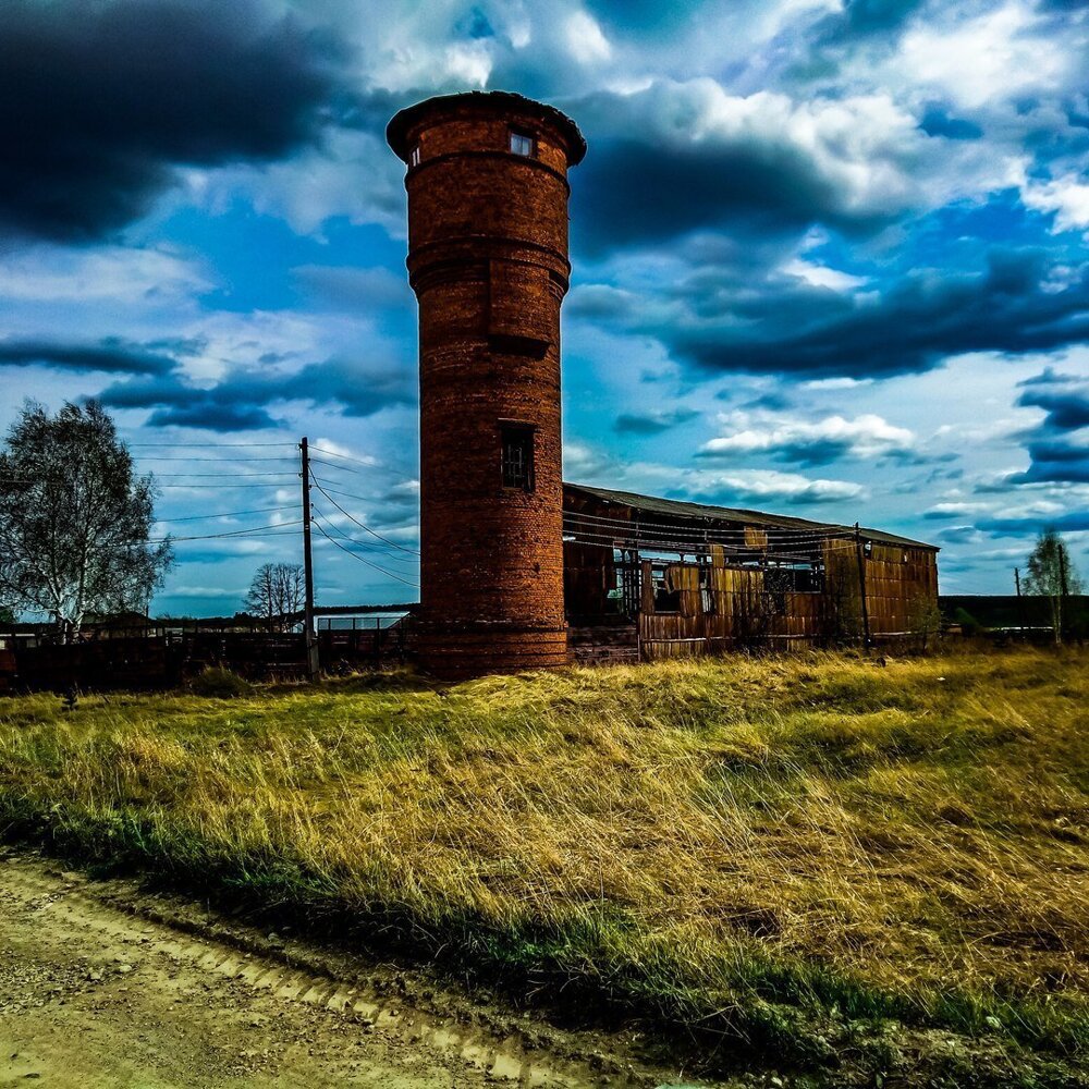 Water tower. Водонапорная башня Вассертурм. Водонапорных башен в Ройхувуори. Водонапорная башня в Бендерах. Клевакинское Свердловская область водонапорная башня.