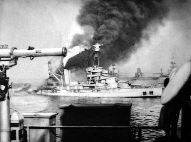 Бой при Мерс-эль-Кебире между ВМФ Великобритании и Франции 1940 год