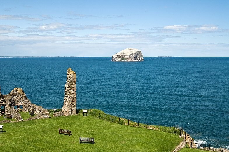 Города и веси: Tantallon Castle