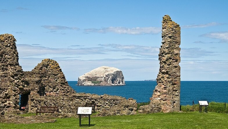 Города и веси: Tantallon Castle