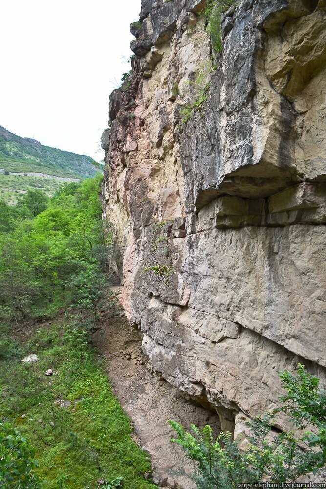 "Чёртов мост" у Татева и вид на Арарат из Араратской области (Армения)