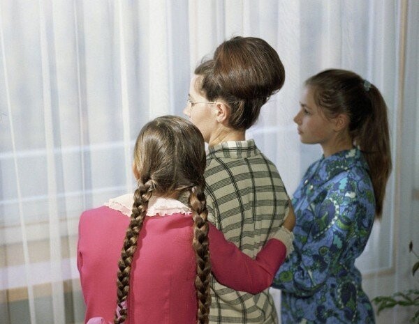 Валентина Гагарина с дочерьми Еленой и Галиной