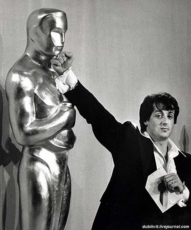 Сильвестр Сталлоне на 49-й церемонии вручения премий «Оскар» (1977)