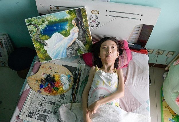 Всерьез увлекшись живописью три года назад, Чжан Цзюнли написала уже более 300 картин маслом и получила признание среди ценителей и знатоков