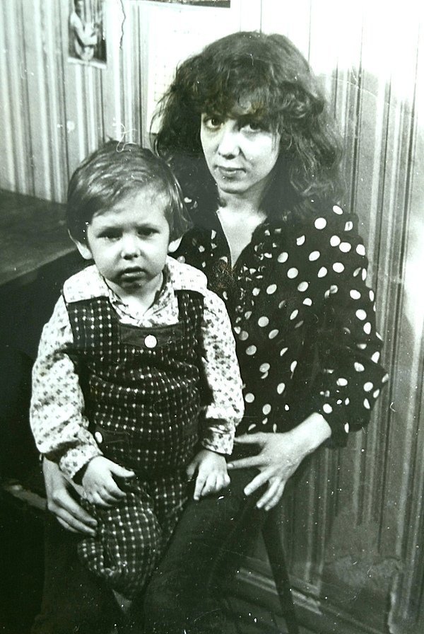 Наталья с сыном Евгением. Фото из личного архива Натальи Науменко.