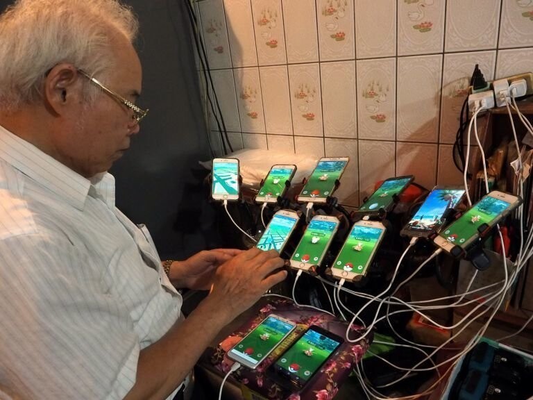 Чэнь планирует в скором времени установить еще 4 смартфона