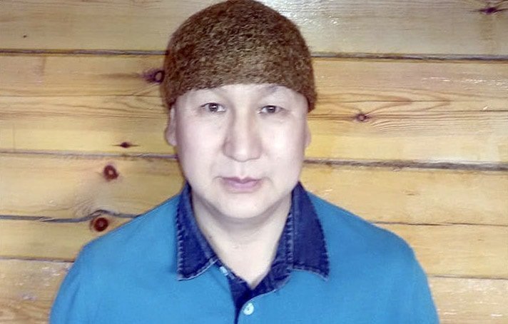Мужчина обзавёлся и подтверждением подлинной мамонтности своей шапки, получив специальный сертификат в якутском музее. Музее мамонтов