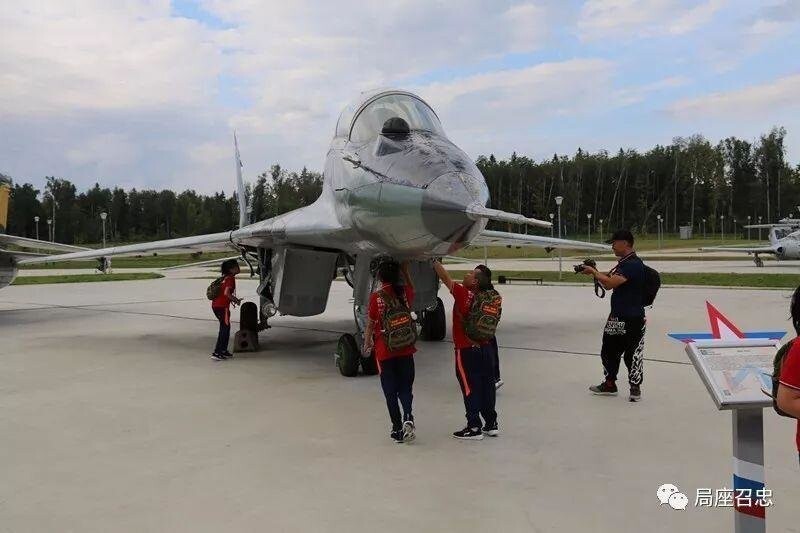 «Военный Диснейленд» построен по приказу Путина/ (Феникс, Китай)