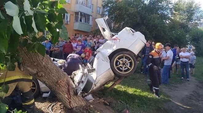 "Парень любил скорость": два человека погибли в страшном ДТП в Красноярске