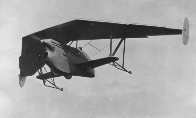 Экспериментальный бесхвостый самолет. Англия,1935