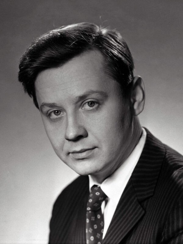 17 августа 1935 года родился Олег Павлович Табаков