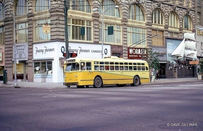 Автомобильная Америка 1950-60-х в цвете