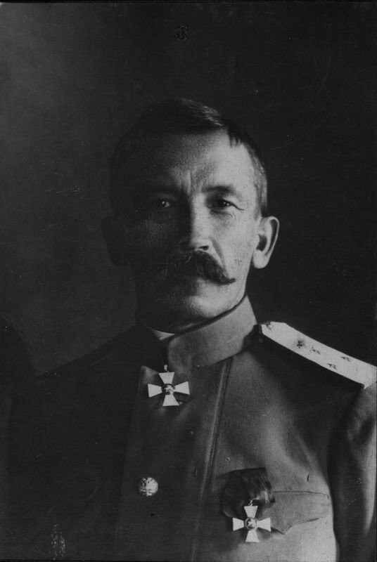 Верховный главнокомандующий Русской армии (июль — август 1917) - генерал Лавр Корнилов