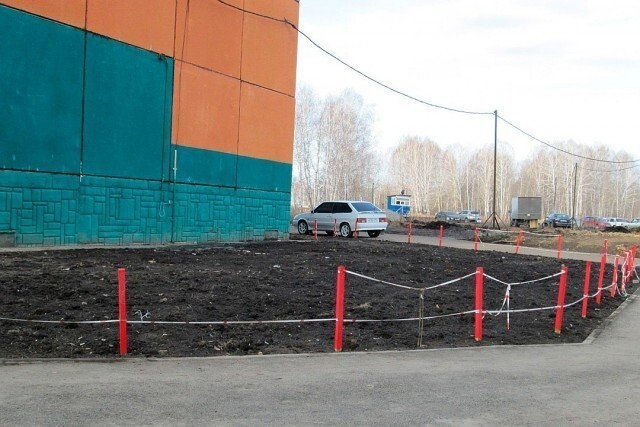 Айтишник из Челябинска сделал из унылого двора лучший двор района