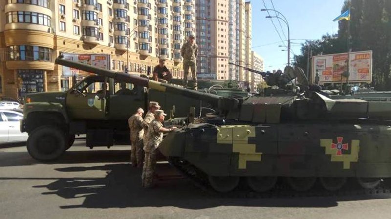 Зрада: танк «сильнейшей армии Европы» заглох в центре Киева